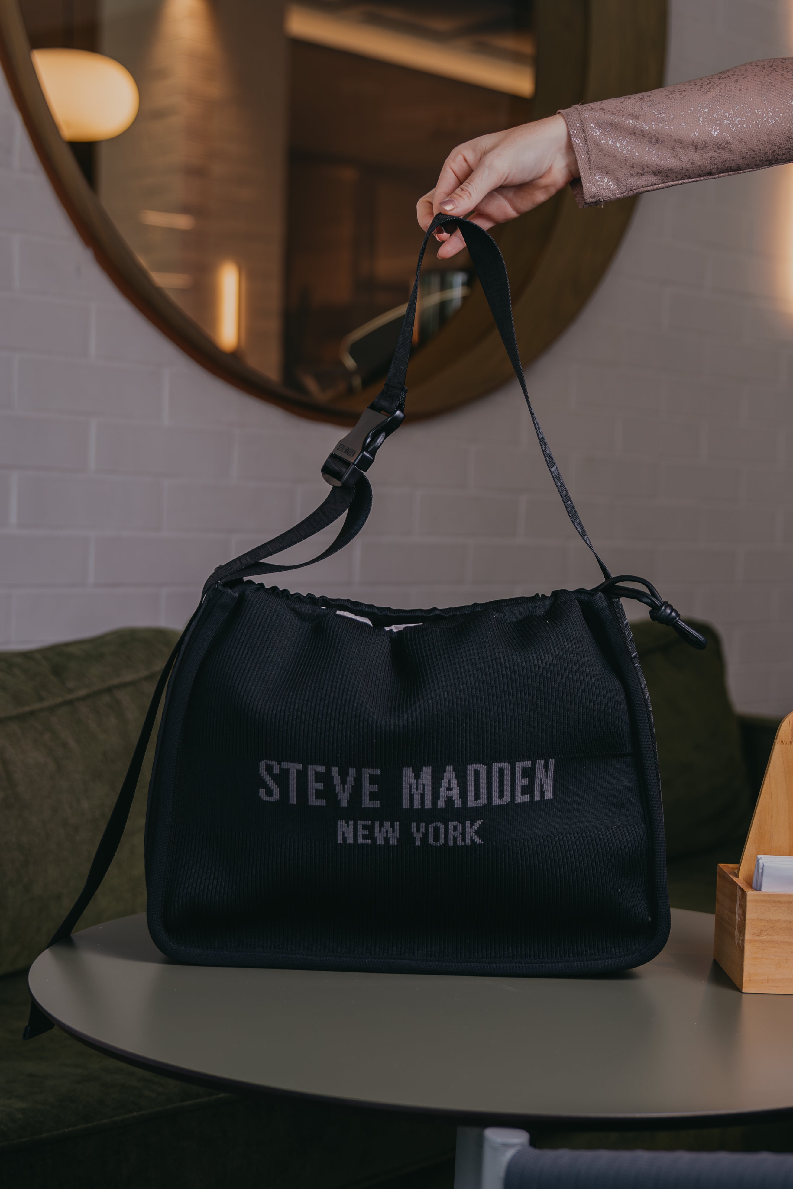 Cartera Bnelson Negra