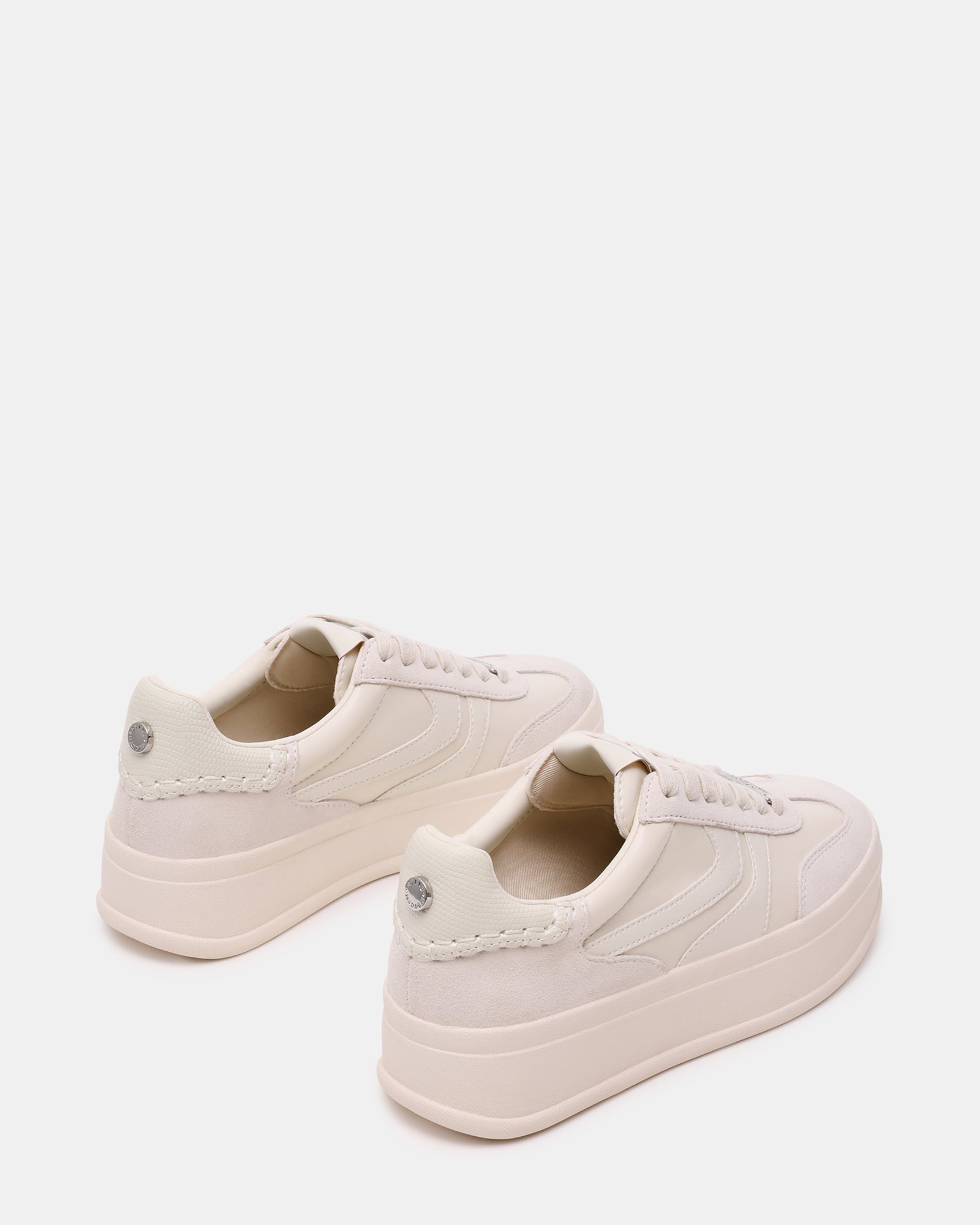 Tenis Off-Track Hueso