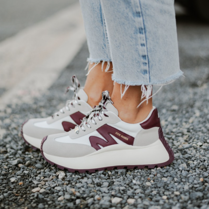 Tenis Supercampo blancos con vinotinto